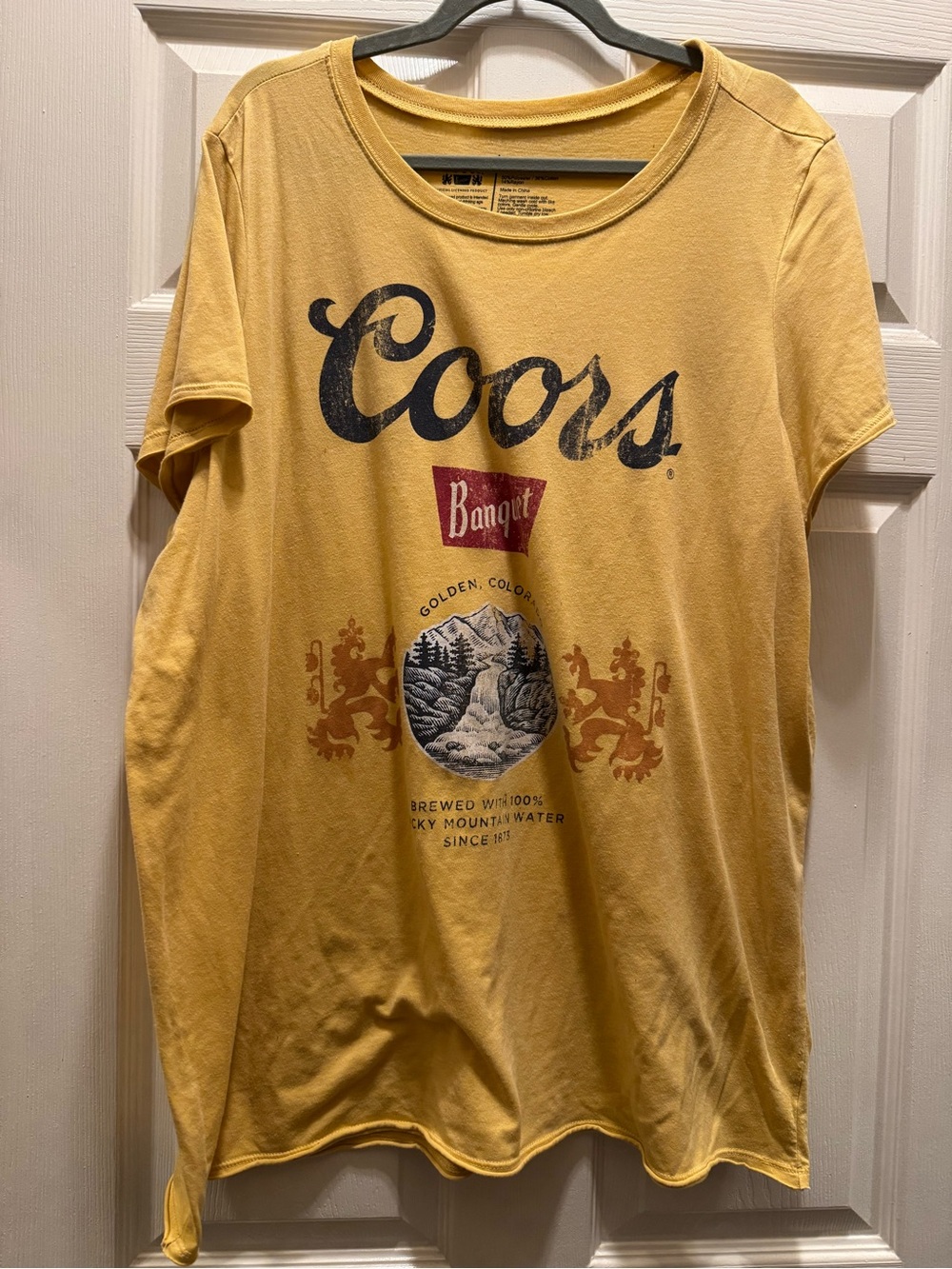 Banquet Coor’s Torrid Yellow T‑Shirt size 4